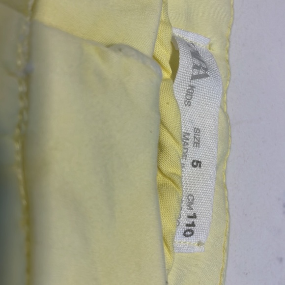 Yellow pants - Picture 2 of 3